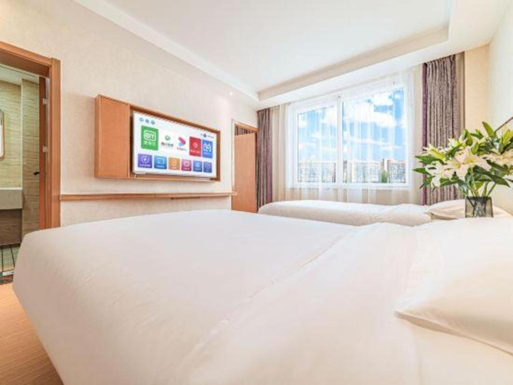 Greentree Inn Geermu Walking Street Business Hotel Golmud Bagian luar foto