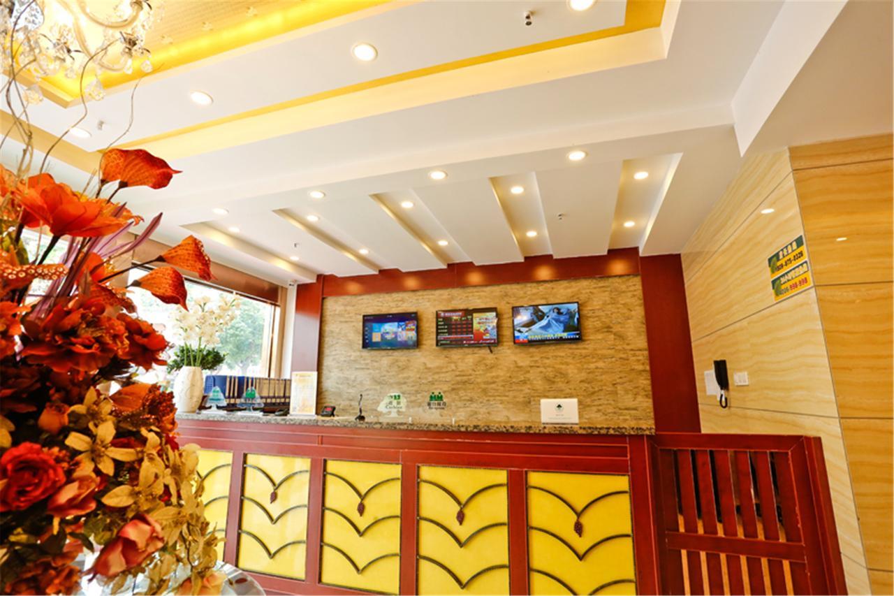 Greentree Inn Geermu Walking Street Business Hotel Golmud Bagian luar foto